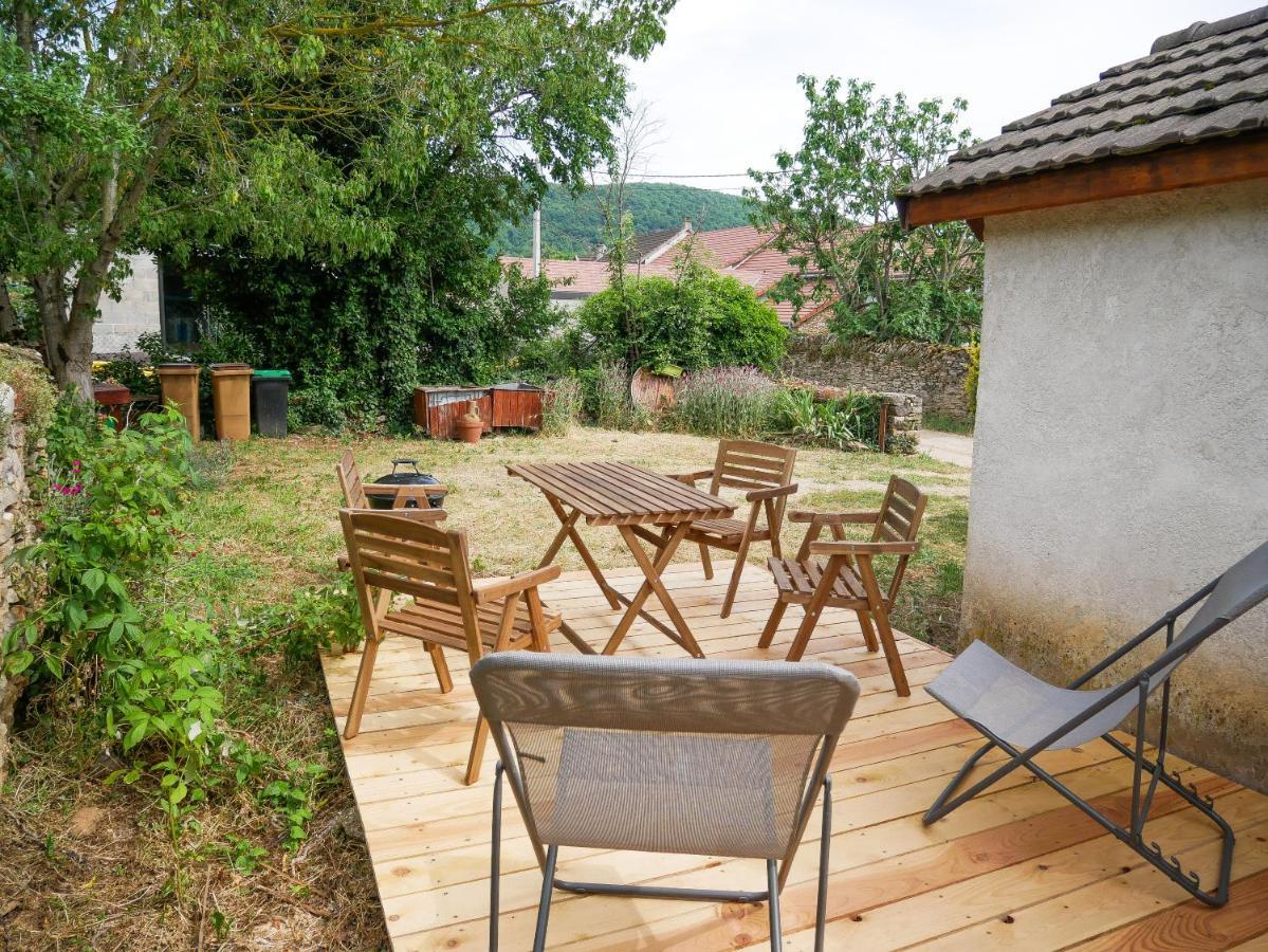 Gite Du Lavoir Leyrieu ภายนอก รูปภาพ